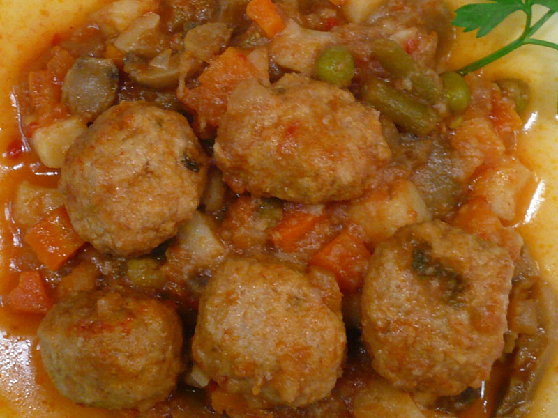 Albóndigas en salsa